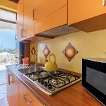 La Casa Arancione